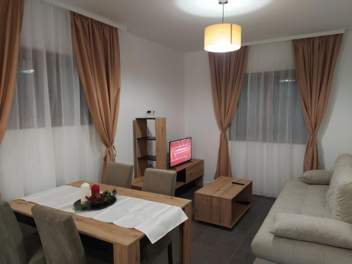 Domacinstvo Kod Gere Bed & Breakfast Crni Vrh Exterior foto