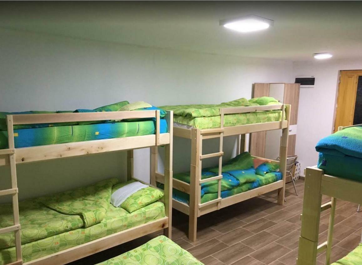 Domacinstvo Kod Gere Bed & Breakfast Crni Vrh Exterior foto